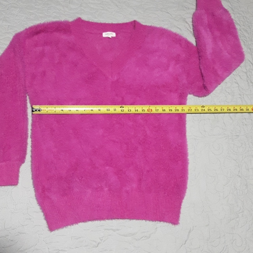 Sweet Love Fuzzy Purple V-Neck Sweater Size 1XL/2XL. - Picture 3 of 10